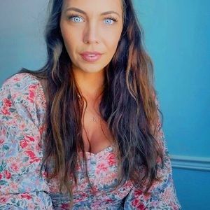 Meet your Posher, Candice